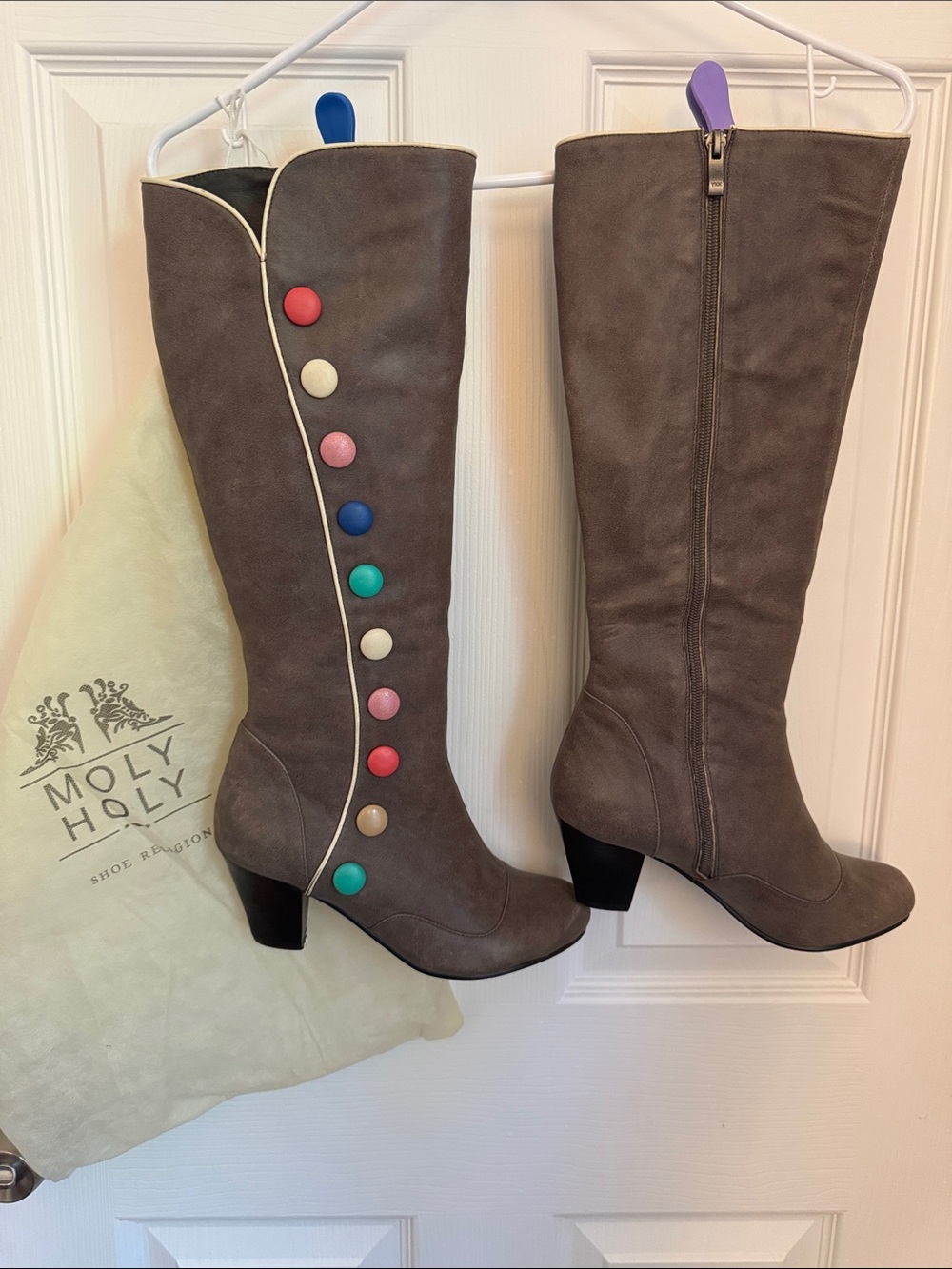 Gray Knee-High Heeled Boots with Multicolor Button Accents